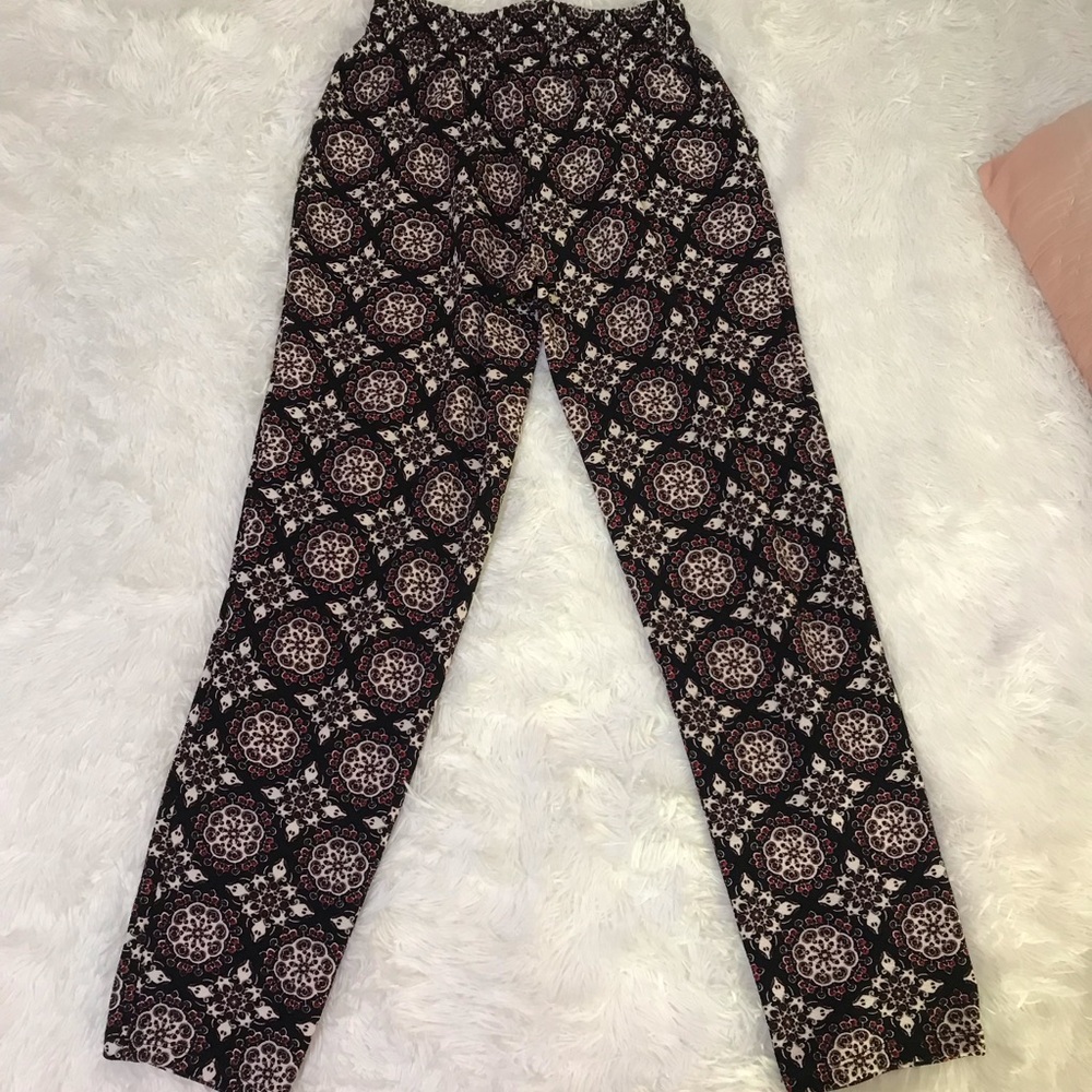 Joe B pants. Elastic waist. Stretchy material.